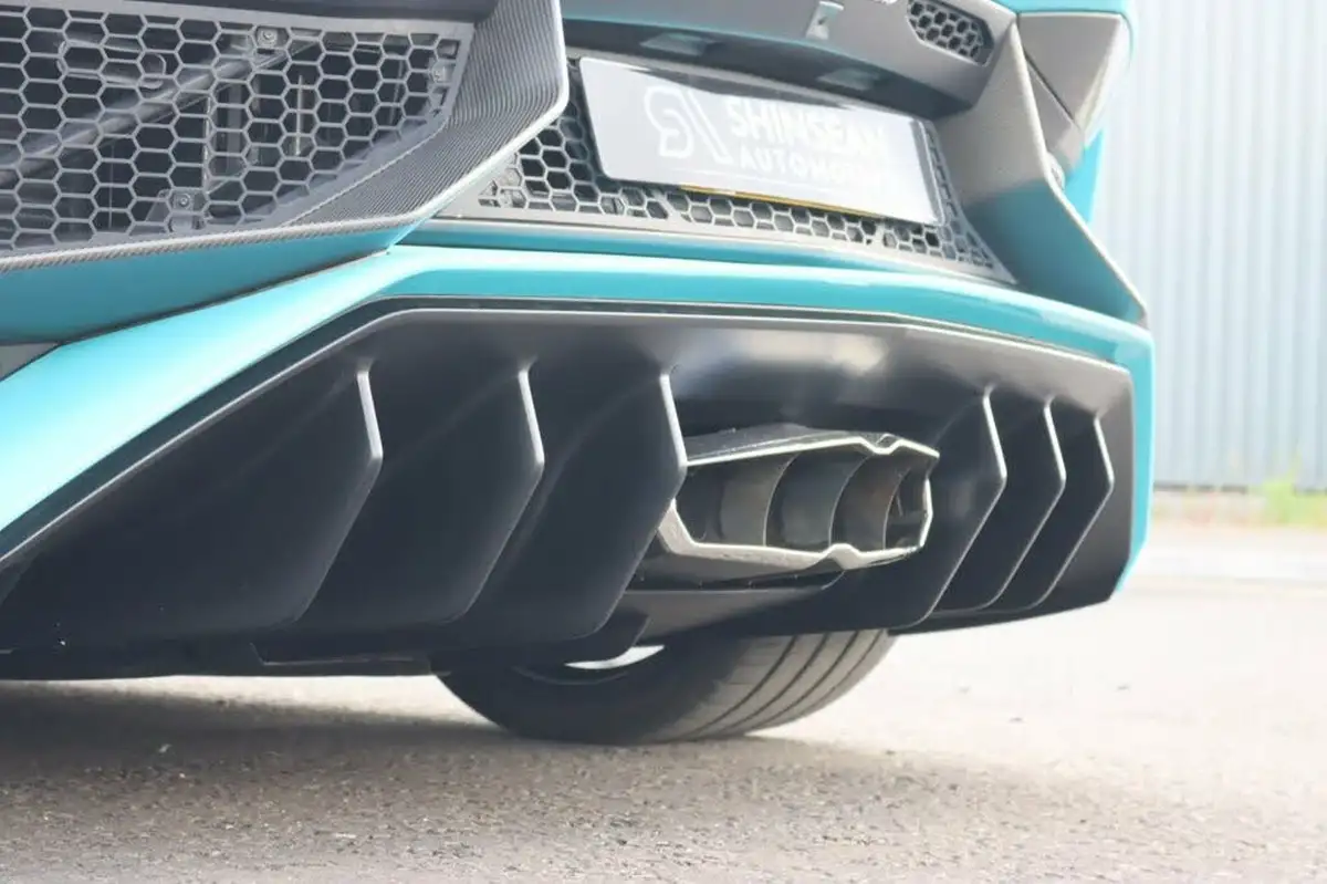 2016-lamborghini-aventador-65-lp-700-4-coupe-big-49