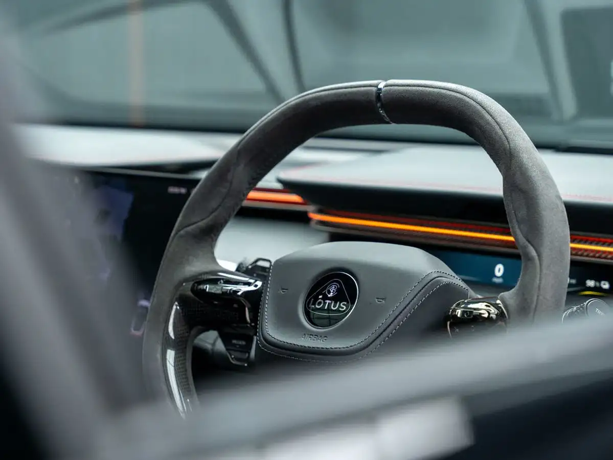 2024-lotus-eletre-e-r-big-47