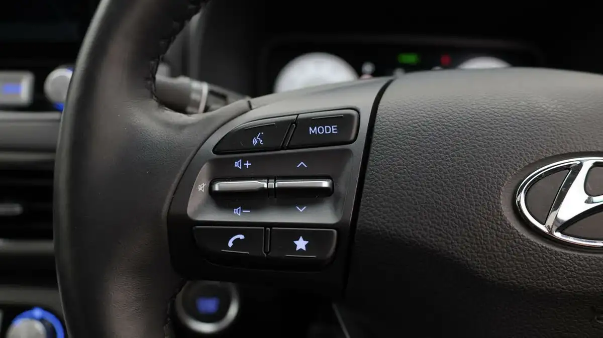 2023-hyundai-kona-e-ultimate-204ps-64kwh-105kw-obc-big-26