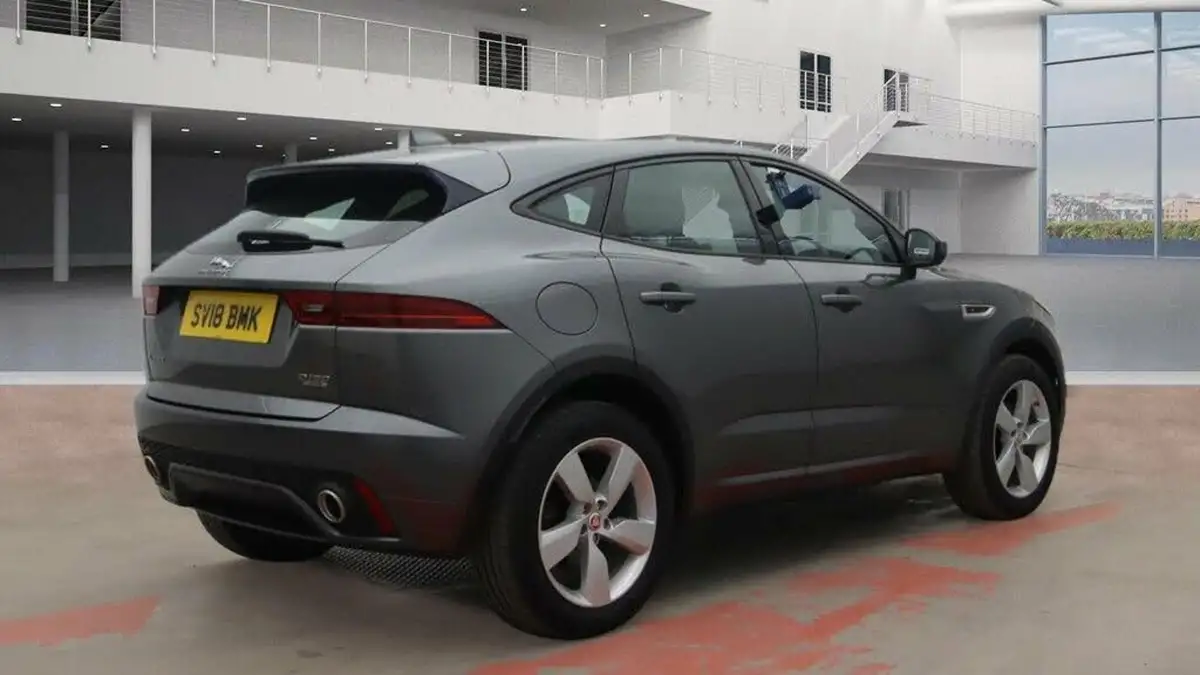 2018-jaguar-e-pace-20-i4d-r-dynamic-s-150ps-awd-ss-auto-big-7