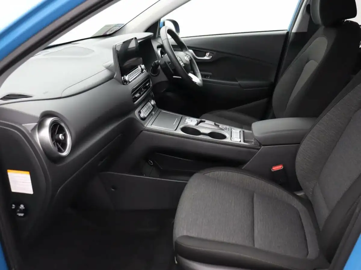 2022-hyundai-kona-e-premium-204ps-64kwh-7kw-obc-big-29
