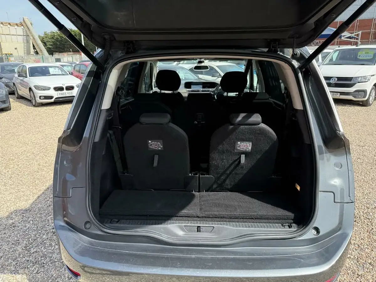 2016-citroen-grand-c4-picasso-16bluehdi-flair-eat6-big-59