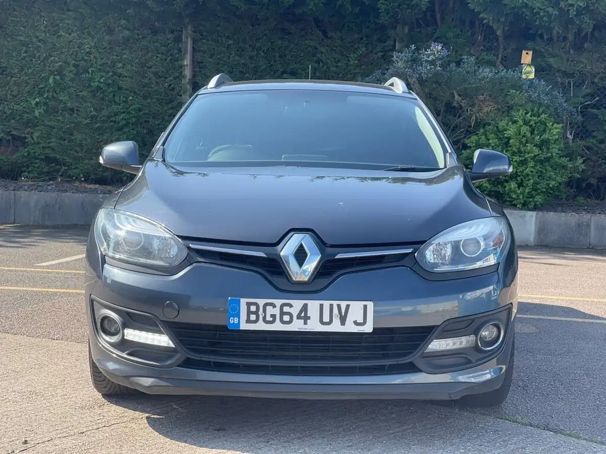 2015-renault-megane-15dci-expression-energy-ss-sport-tourer-big-11