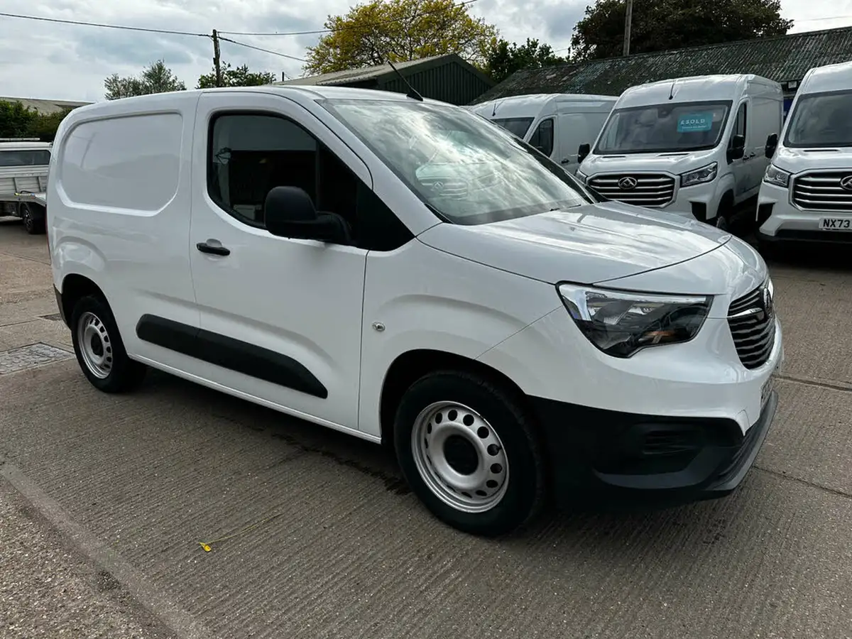 2020-vauxhall-combo-15cdti-edition-2300-75pseu6d-t-l1h1-ss-panel-big-12
