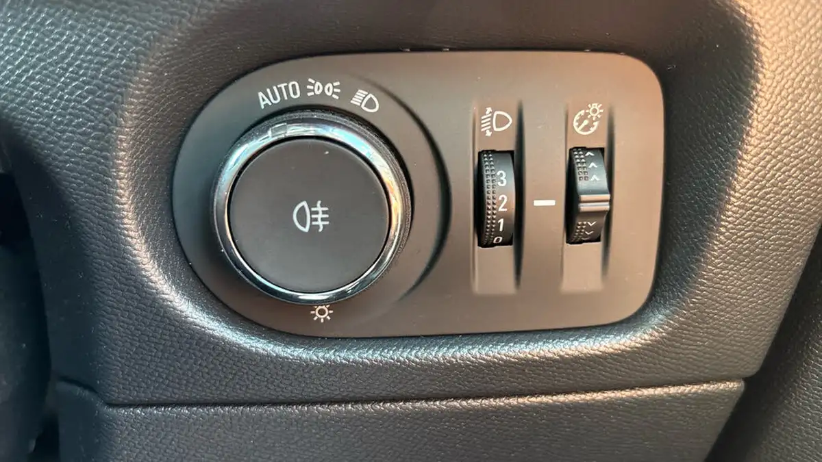 2023-vauxhall-mokka-12-gs-130ps-auto-big-32