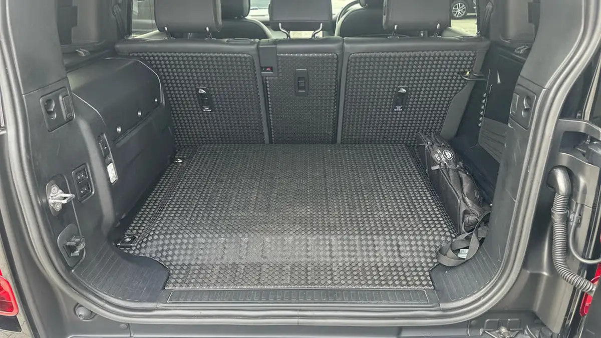 2022-land-rover-110-defender-20-p400e-x-dynamic-hse-big-9