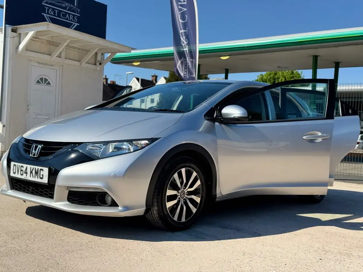 2014-honda-civic-16td-se-plus-hatchback-big-18