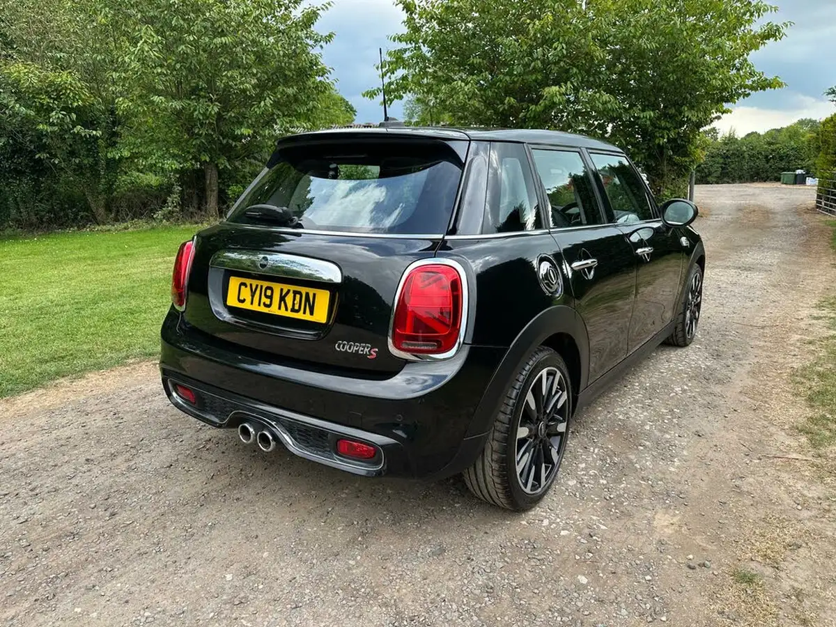 2019-mini-cooper-20-cooper-s-exclusive-189bhp-hatchback-5d-auto-big-12