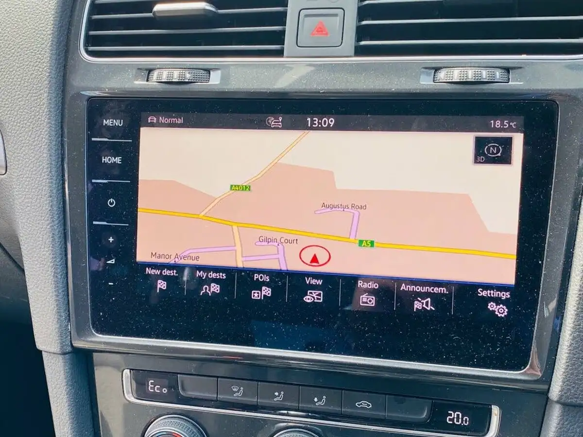 2019-volkswagen-golf-e-e-golf-big-39