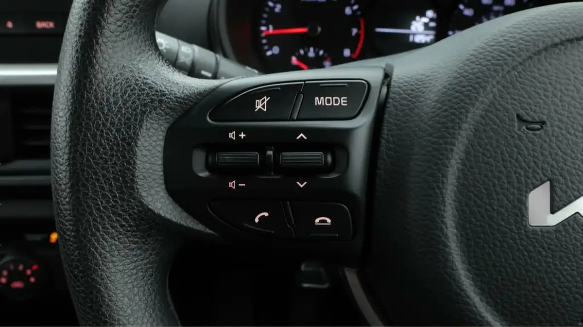 2022-kia-picanto-10-1-big-23