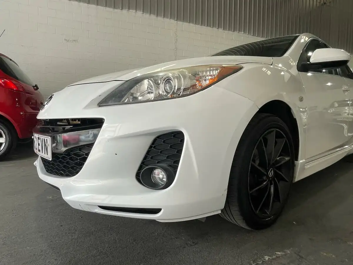 2012-mazda-mazda3-16-tamura-big-8
