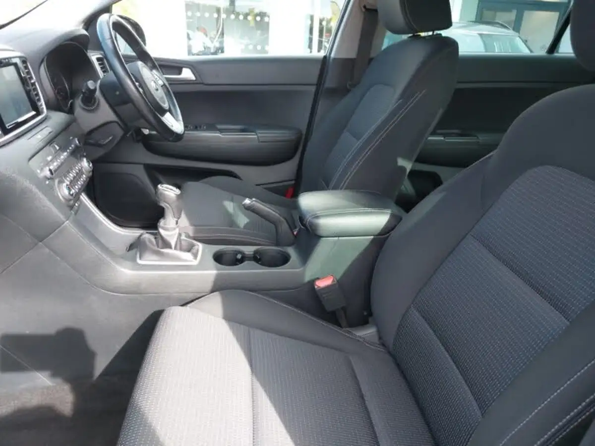 2019-kia-sportage-16-gdi-2-big-4
