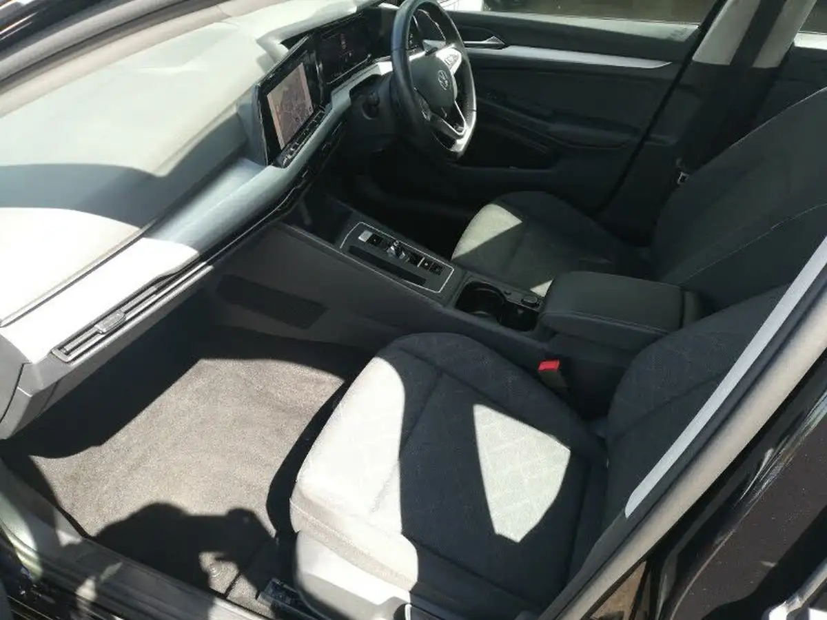 2023-volkswagen-golf-20tdi-life-hatchback-dsg-big-4