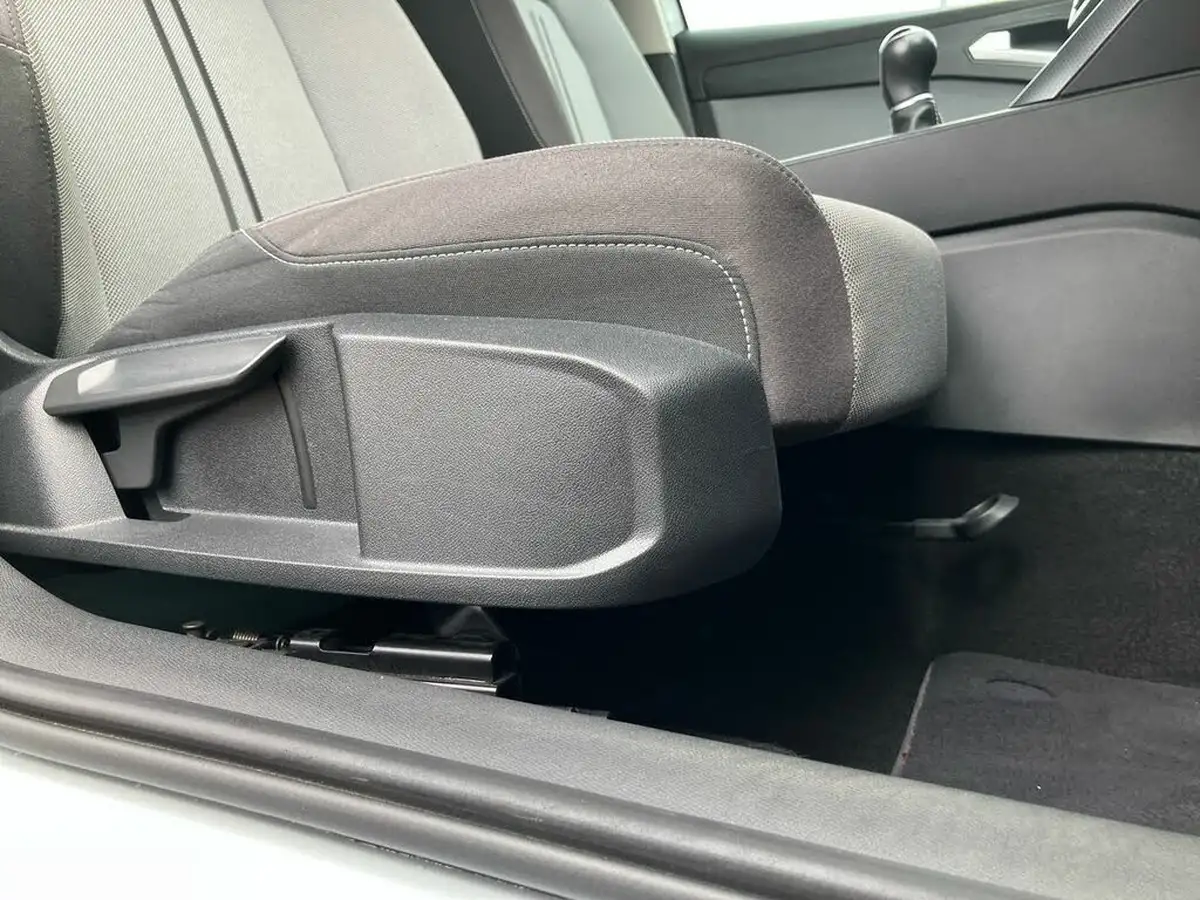 2020-seat-leon-10-tsi-evo-se-dynamic-big-32