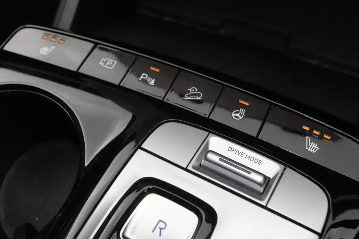 2023-hyundai-tucson-16-t-gdi-premium-230ps-hybrid-auto-big-26