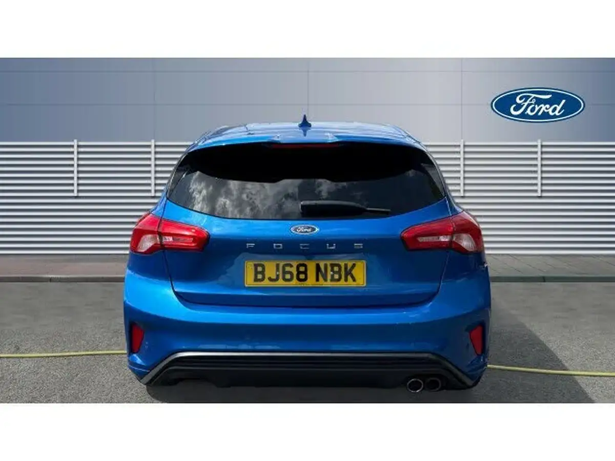 2018-ford-focus-10t-st-line-x-125ps-hatchback-big-5