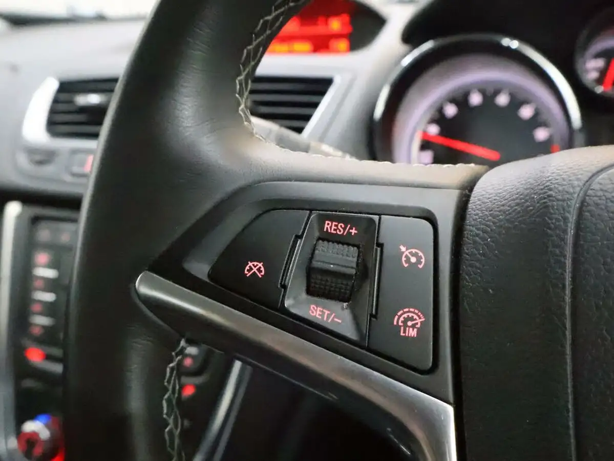 2015-vauxhall-mokka-14i-16v-turbo-exclusiv-ss-big-30