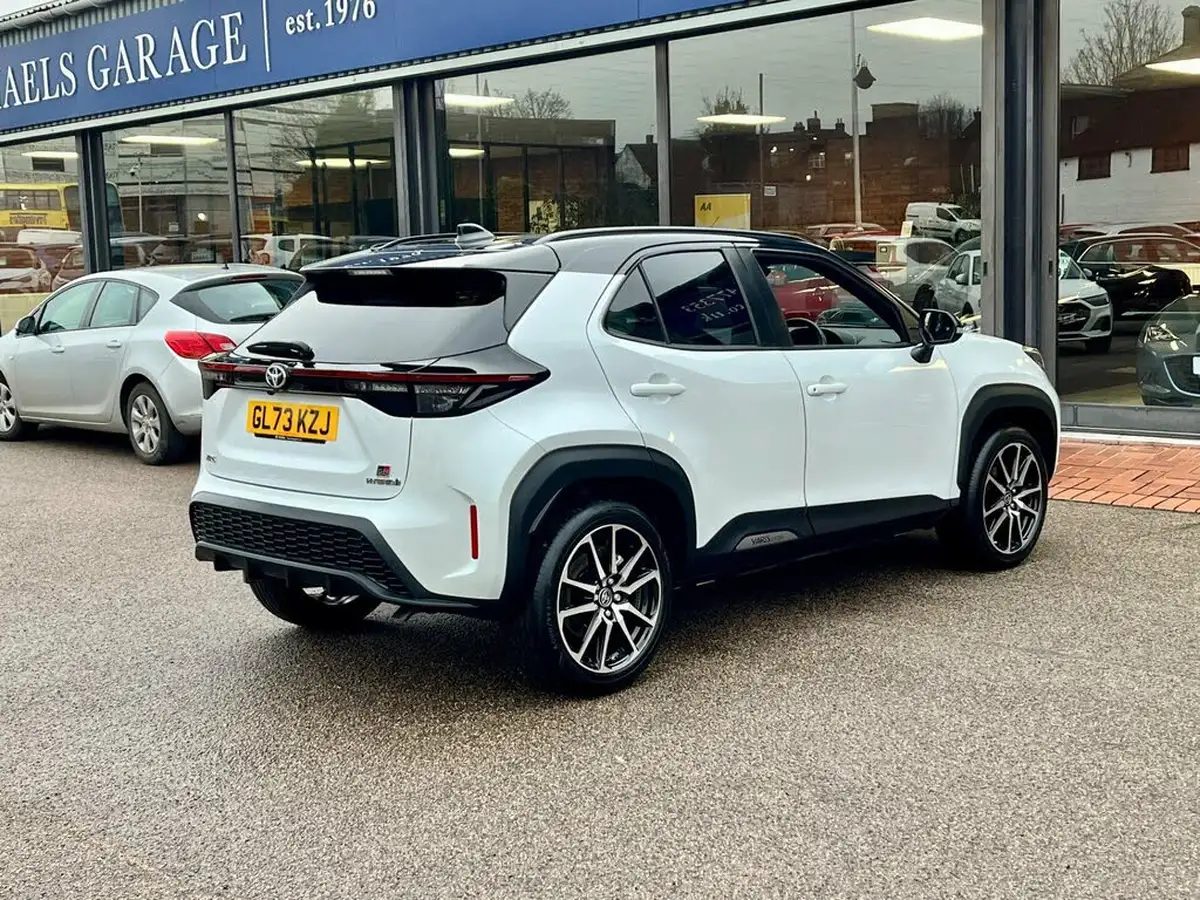 2023-toyota-yaris-cross-15-vvt-i-gr-sport-big-6