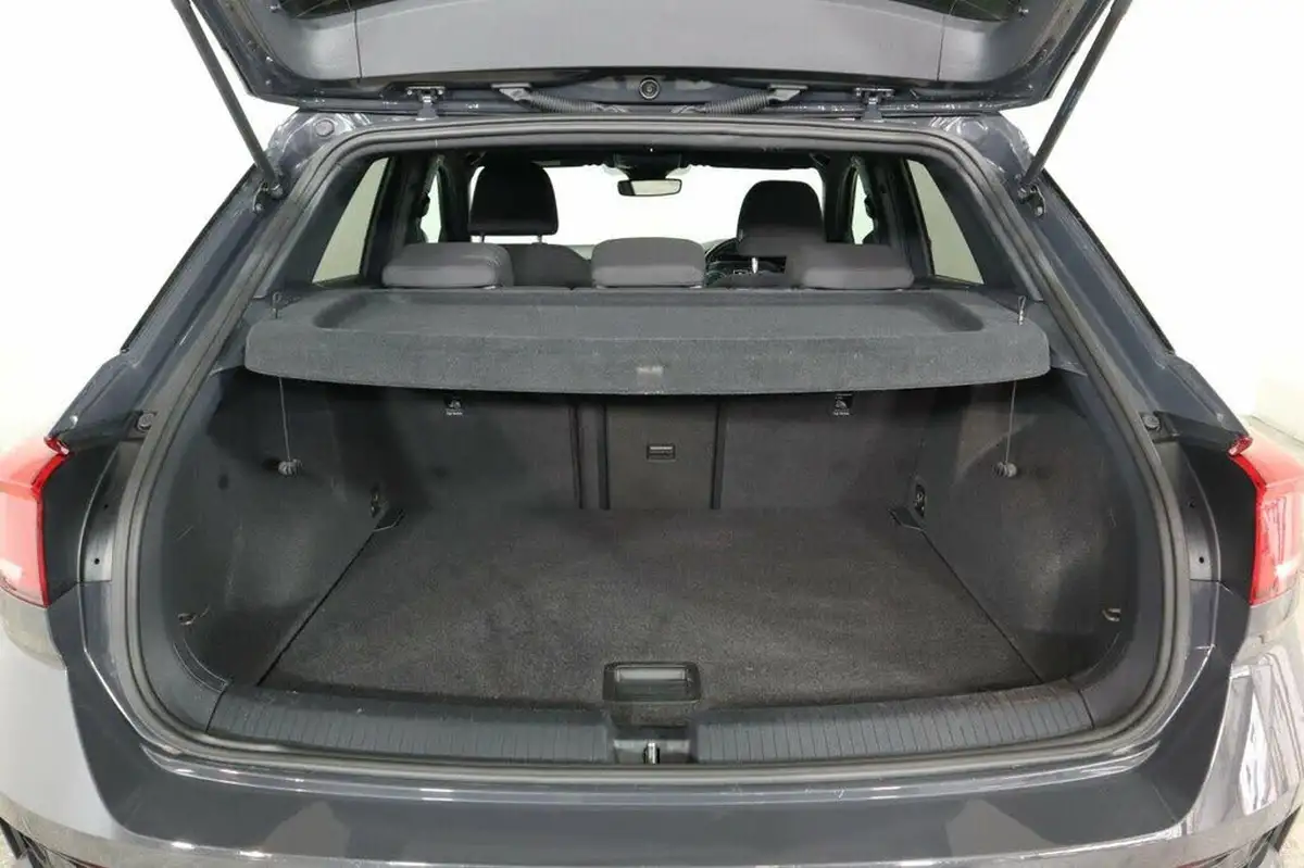 2020-volkswagen-t-roc-15-tsi-black-edition-dsg-big-47