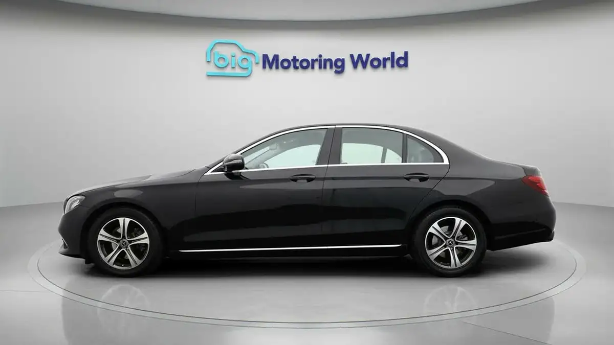 2019-mercedes-benz-e-class-20d-e220d-se-ss-saloon-4d-big-3