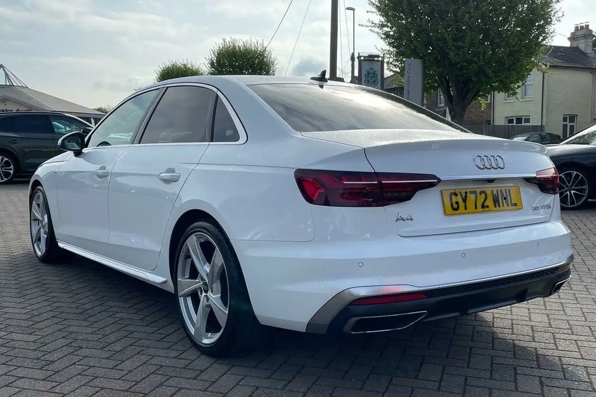 2022-audi-a4-20-35-tfsi-s-line-tronic-big-5