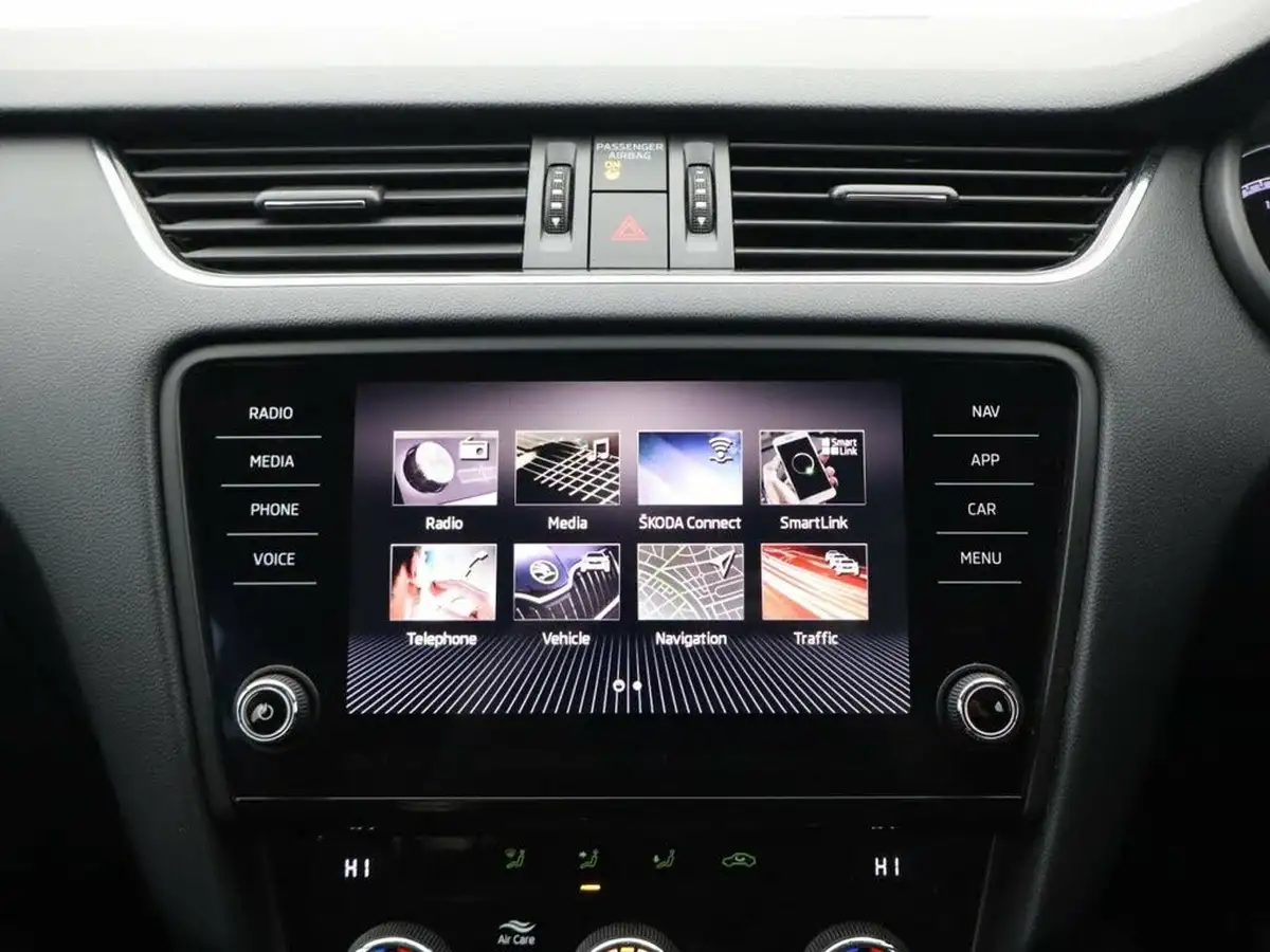 2020-skoda-octavia-10-tsi-se-technology-115ps-estate-big-13