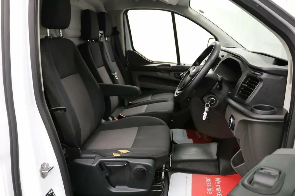 2020-ford-transit-custom-20tdci-280-l1h1-leader-105pseu6dt-panel-van-big-24