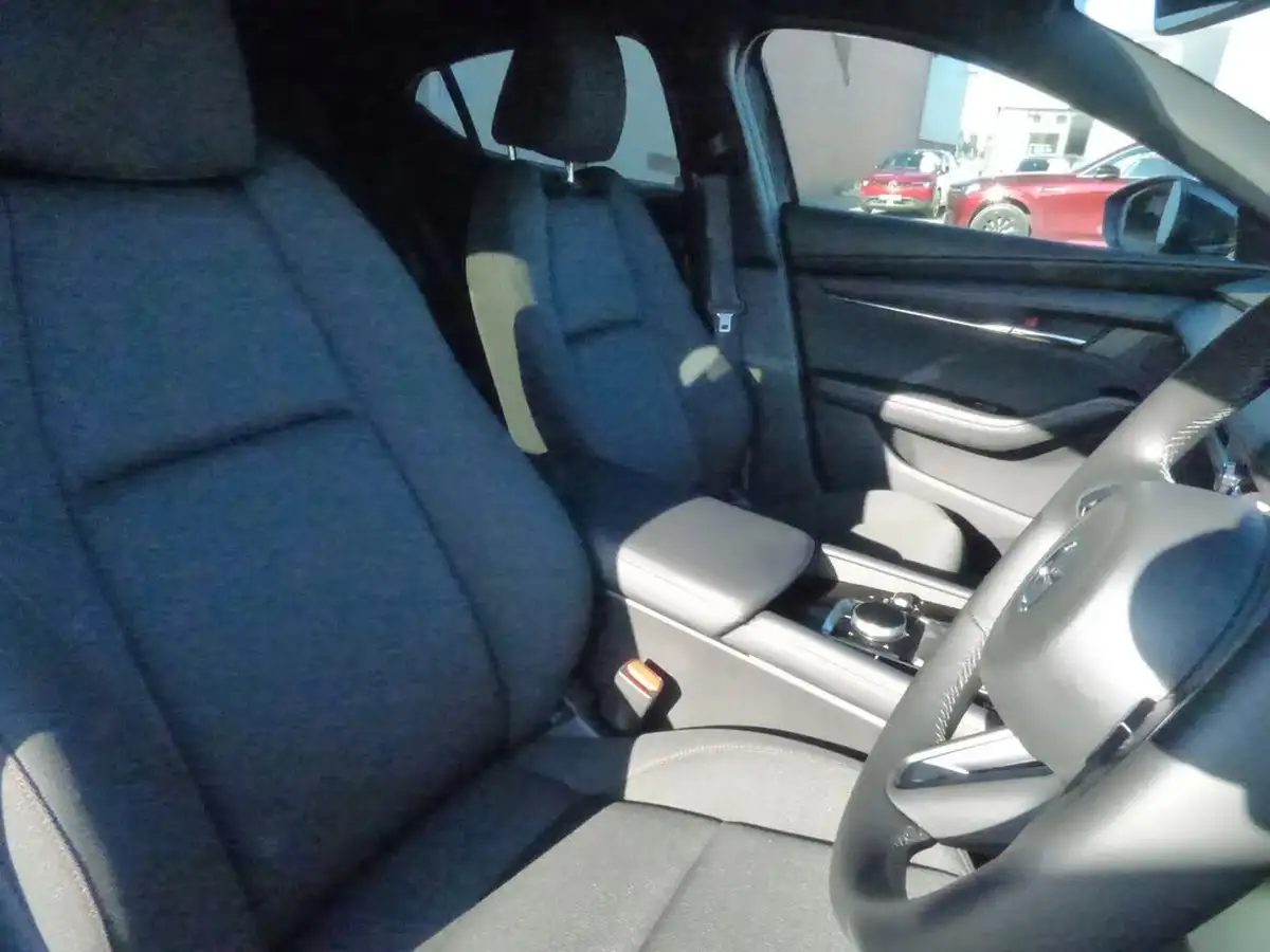 2025-mazda-mazda3-25-e-skyactiv-g-homura-auto-big-8