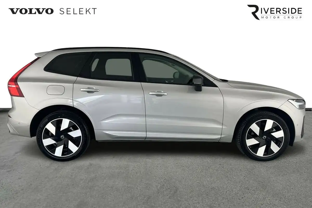 2024-volvo-xc60-20-b5-plus-big-3
