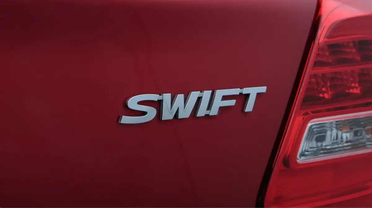 2022-suzuki-swift-12-dualjet-sz5-big-38