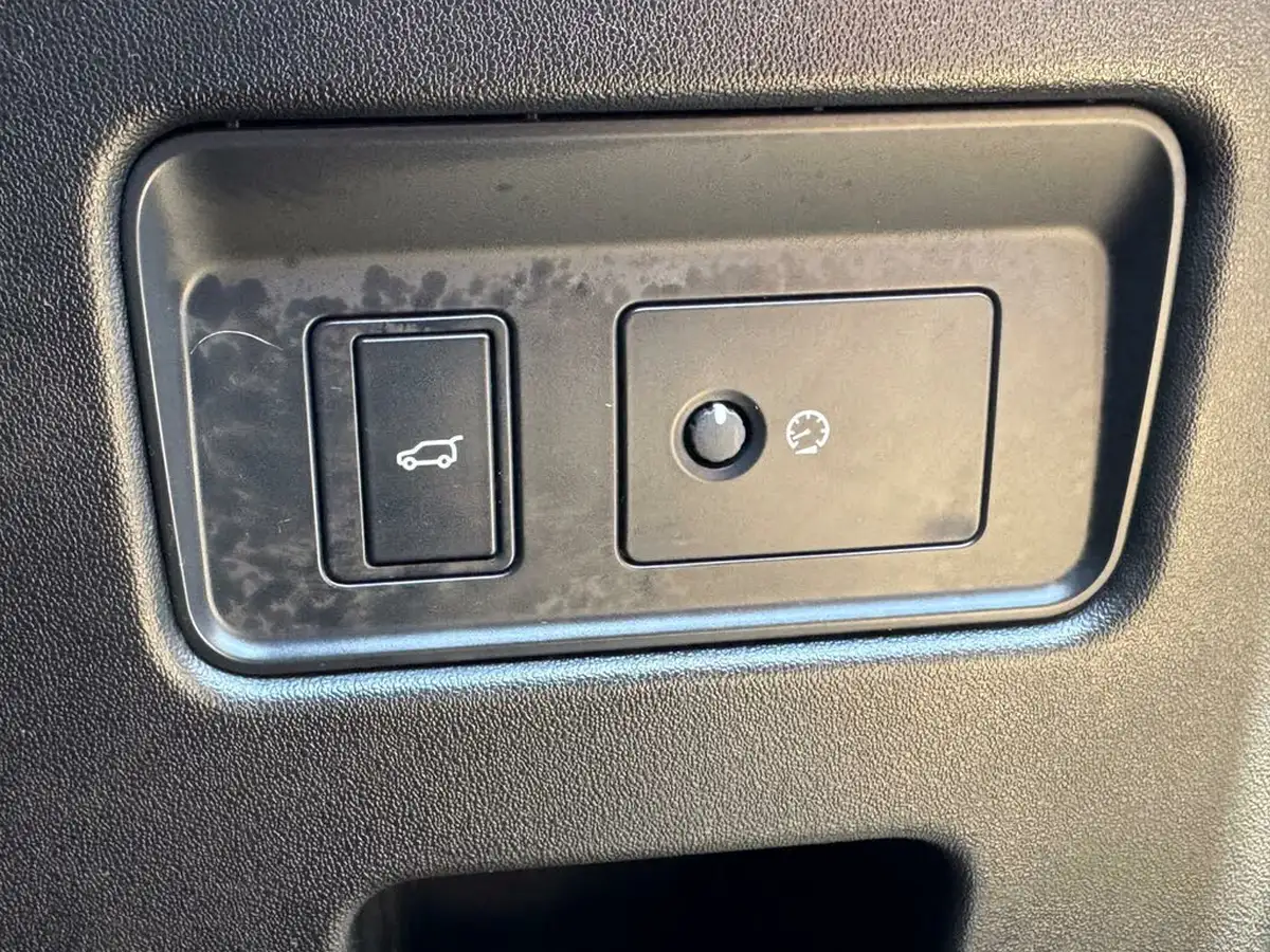 2019-land-rover-discovery-30-sd-v6-hse-luxury-big-31