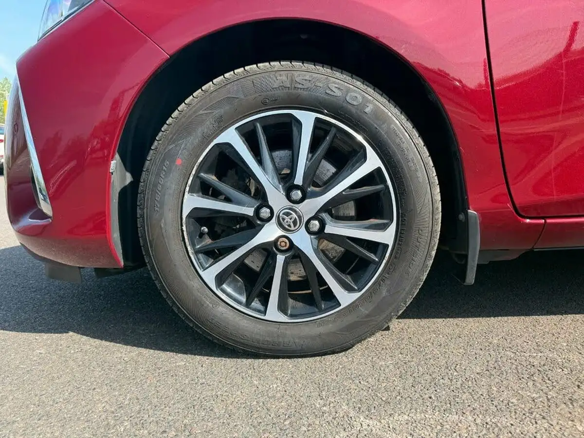 2018-toyota-yaris-15-vvt-i-icon-tech-hybrid-big-11