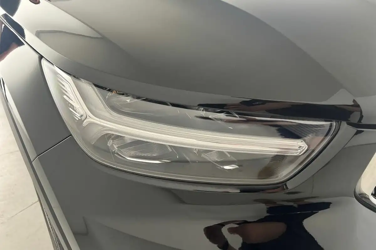 2022-volvo-xc40-15-t4-inscription-expression-big-17