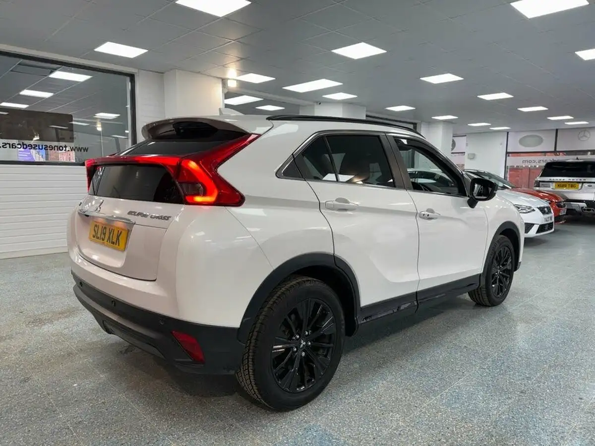 2019-mitsubishi-eclipse-cross-15-black-big-2