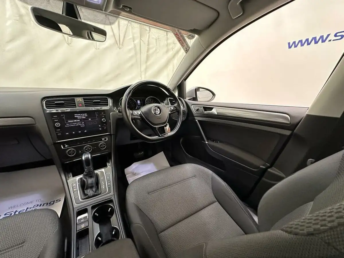 2019-volkswagen-golf-e-e-golf-big-18