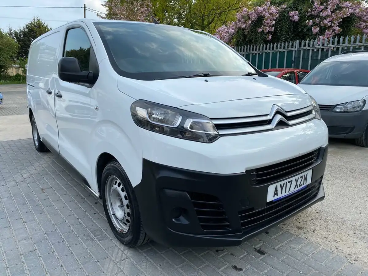 2017-citroen-dispatch-16bluehdi-x-m-1000-115pseu6-ss-big-3