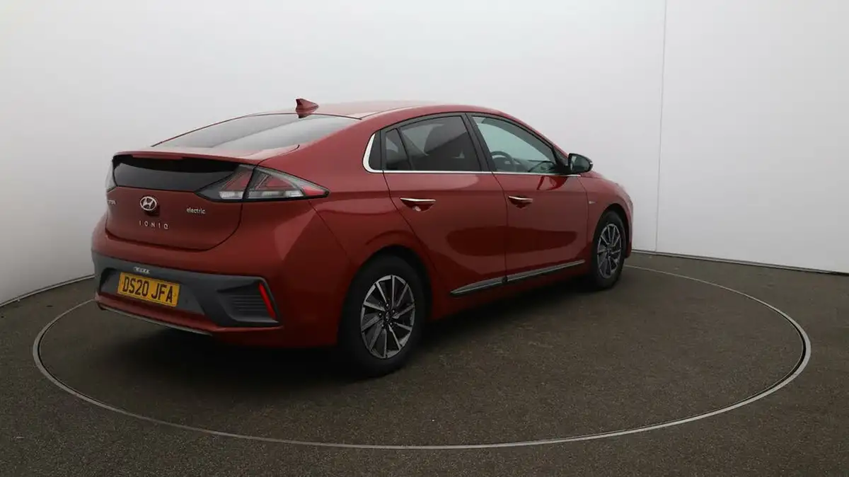 2020-hyundai-ioniq-e-premium-se-electric-100kw-big-47
