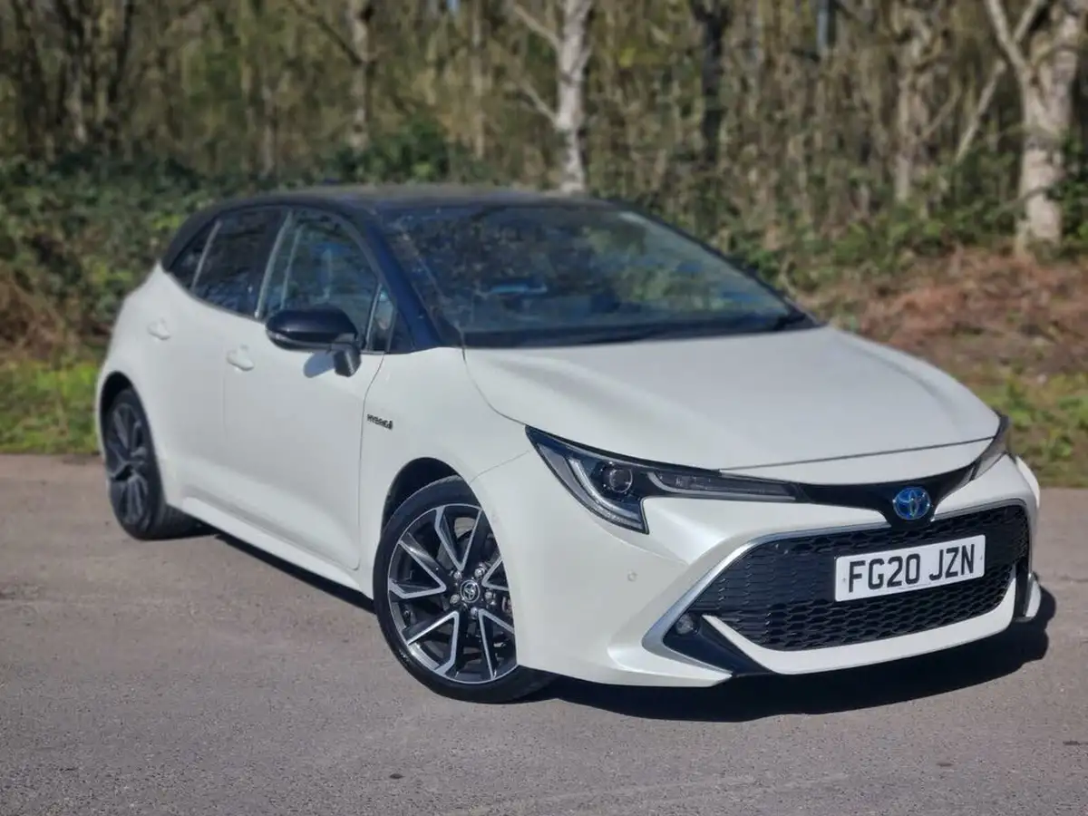 2020-toyota-corolla-18-vvt-i-excel-trk-hatchback-big-0