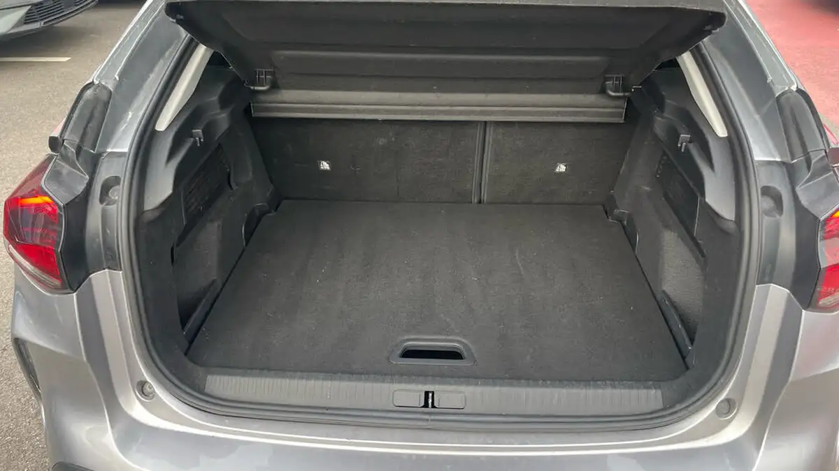 2021-citroen-c4-12-puretech-shine-130ps-big-17