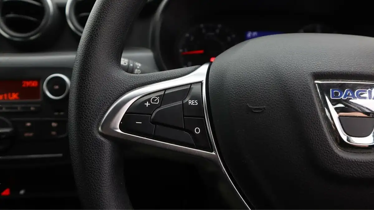 2019-dacia-duster-16-sce-essential-big-22
