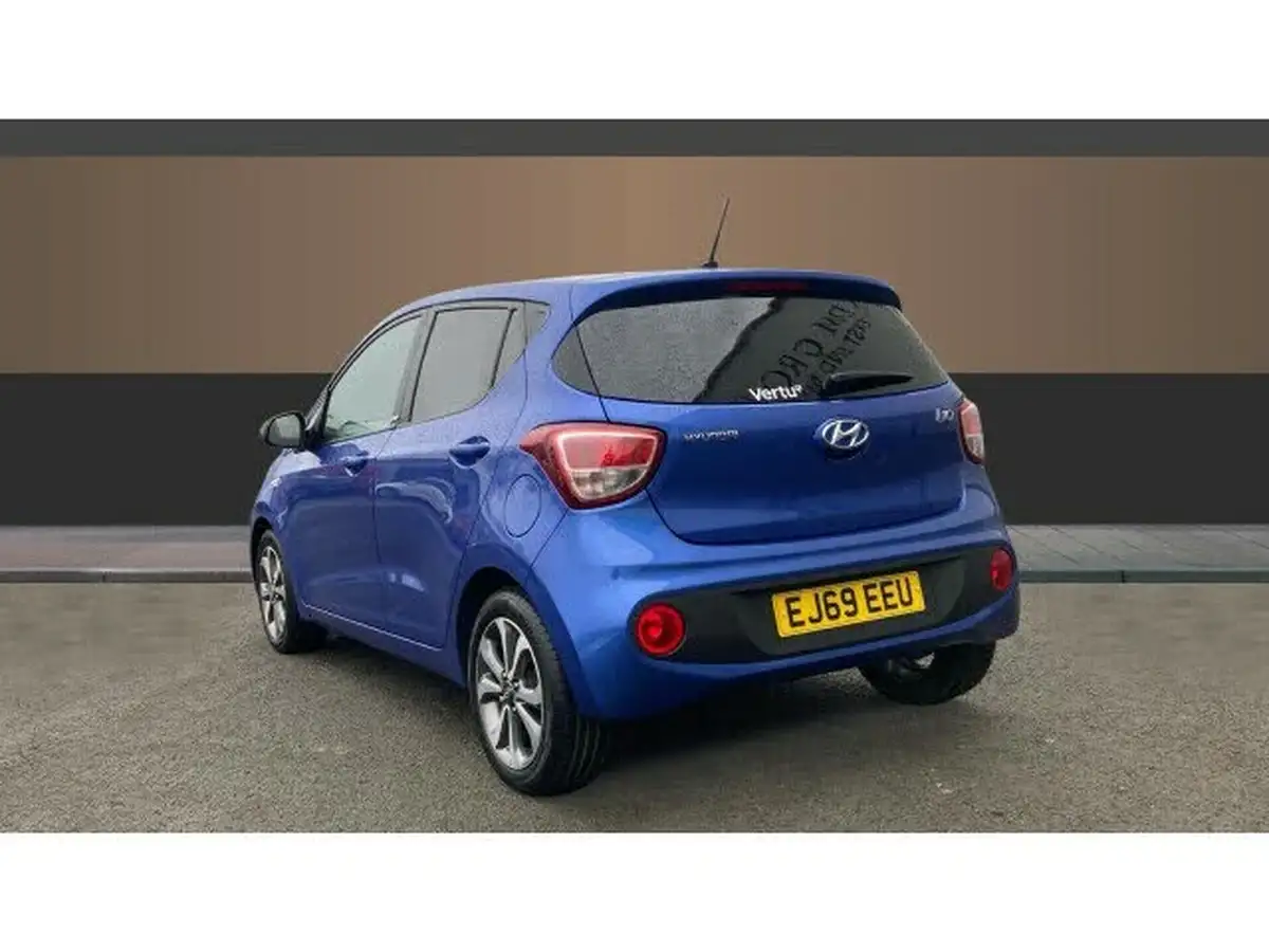 2019-hyundai-i10-10-play-big-1