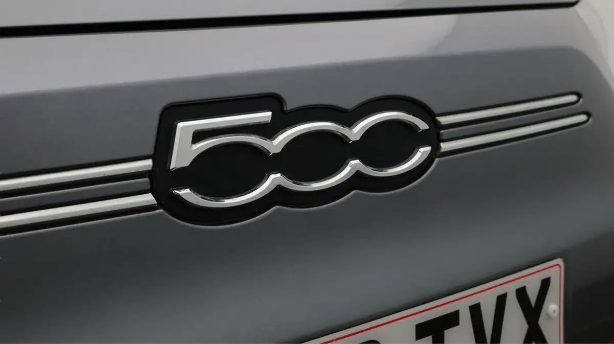 2022-fiat-500-e-icon-117bhp-big-23