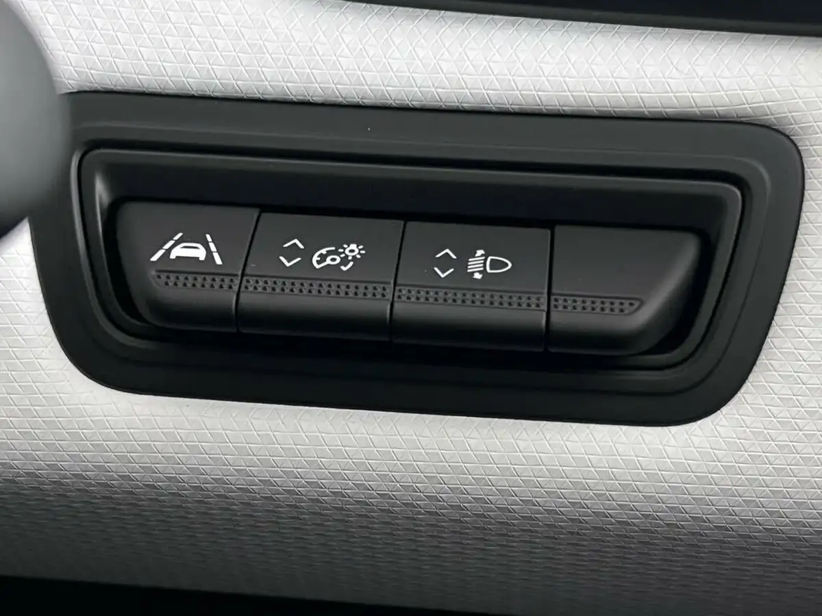 2023-renault-clio-16-techno-big-32