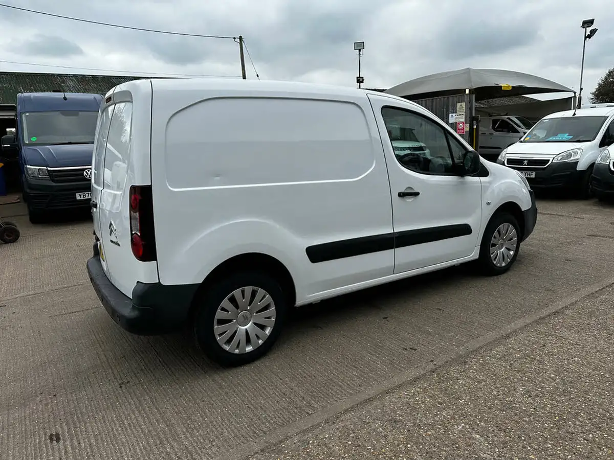 2017-citroen-berlingo-16td-l1-850-enterprise-special-edition-16bluehdi-100eu6-panel-big-8