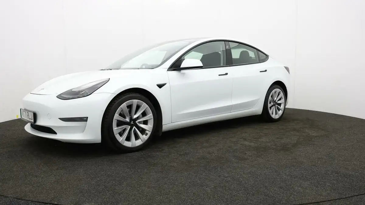 2021-tesla-model-3-e-long-range-awd-big-53