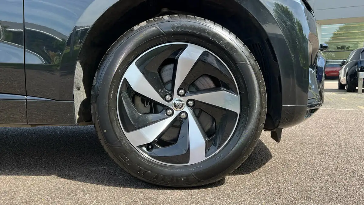 2023-jaguar-f-pace-20-p250-r-dynamic-se-black-big-7