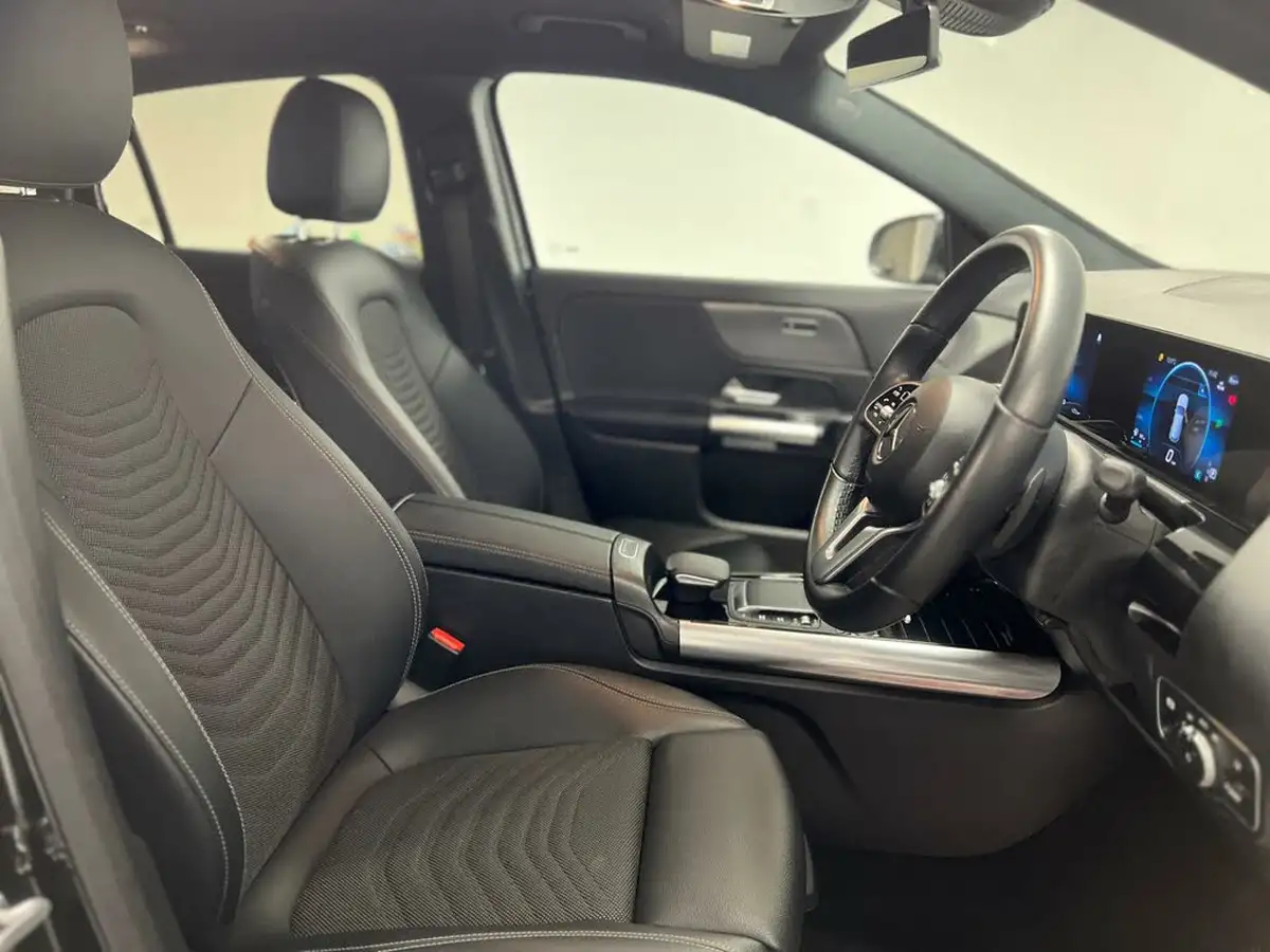 2023-mercedes-benz-gla-class-13-gla-200-sport-executive-station-wagon-big-12