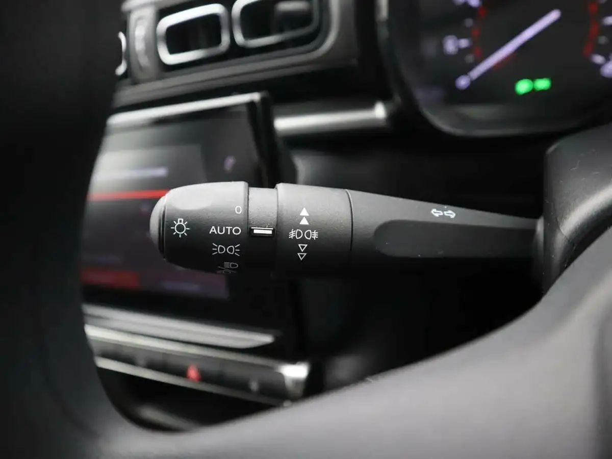 2024-citroen-c3-12-puretech-plus-110ps-eat6-big-20