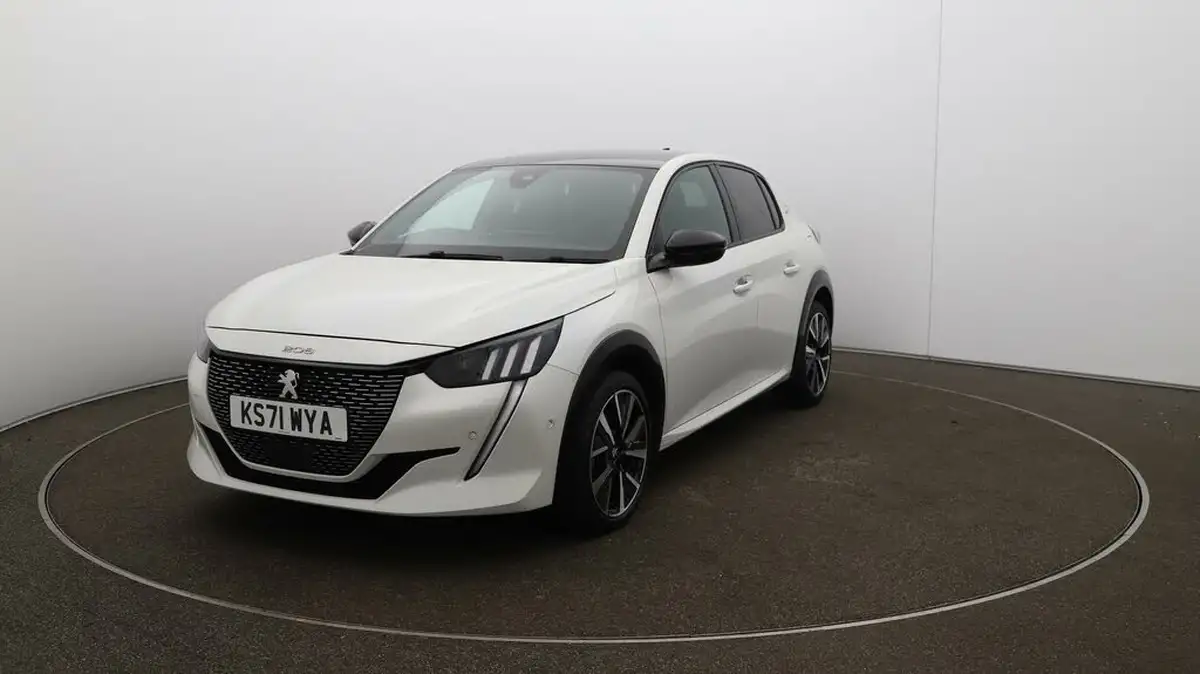 2022-peugeot-208-12-puretech-gt-100bhp-big-29