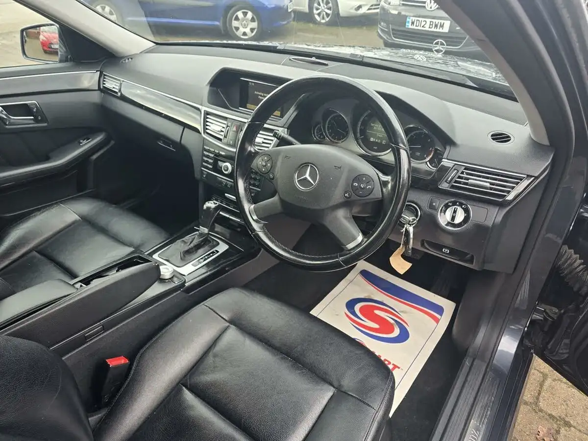 2010-mercedes-benz-e-class-21td-e200-cdi-avantgarde-auto-big-15